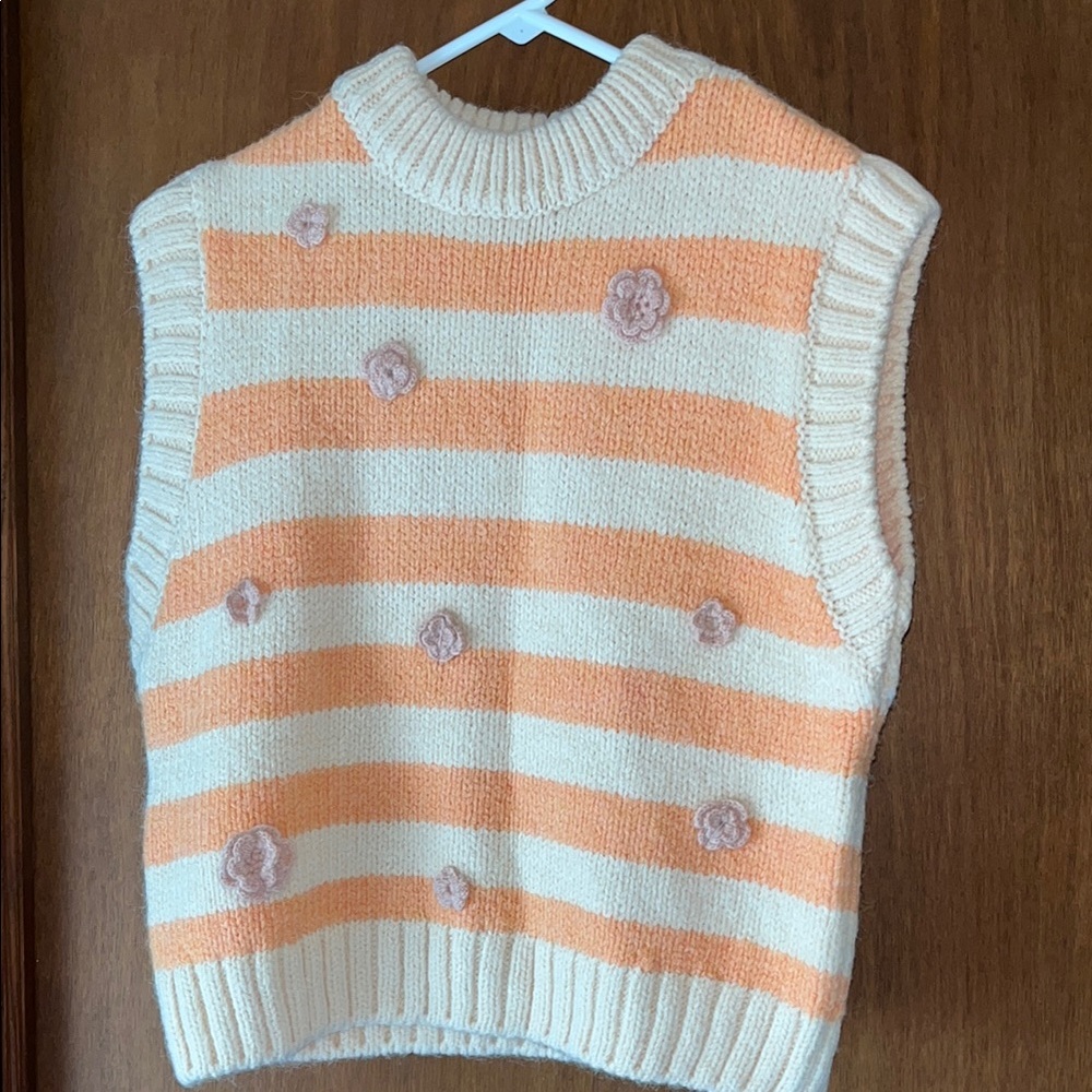 Zara knitted vest size medium NWT